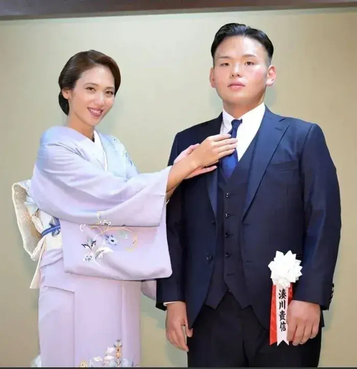 고도비만 스모선수의 결혼 전 / 후 (3)
