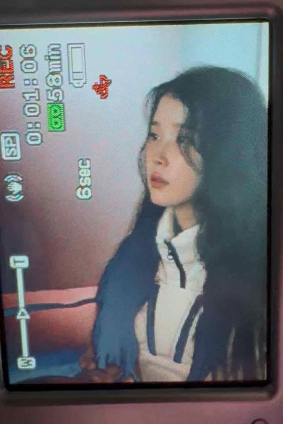 아이유 Digital Single [이 별로부터] 컨셉 포토 💫 23컷 (11)