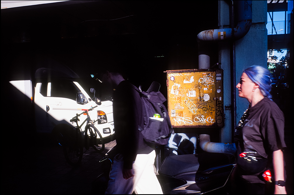 [Velvia50] 지하철 한 정거장 지나서 내림 (16)