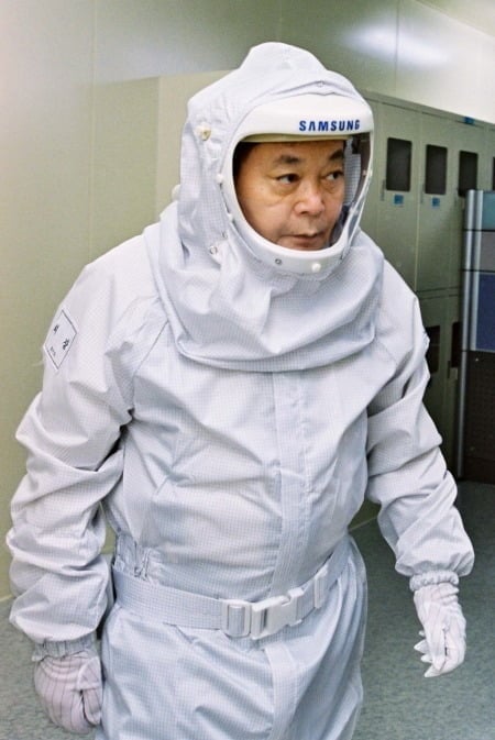 돈잔치 할 때 아냐…삼전닉스 호황에 소환된 '이건희 승부수' (4)