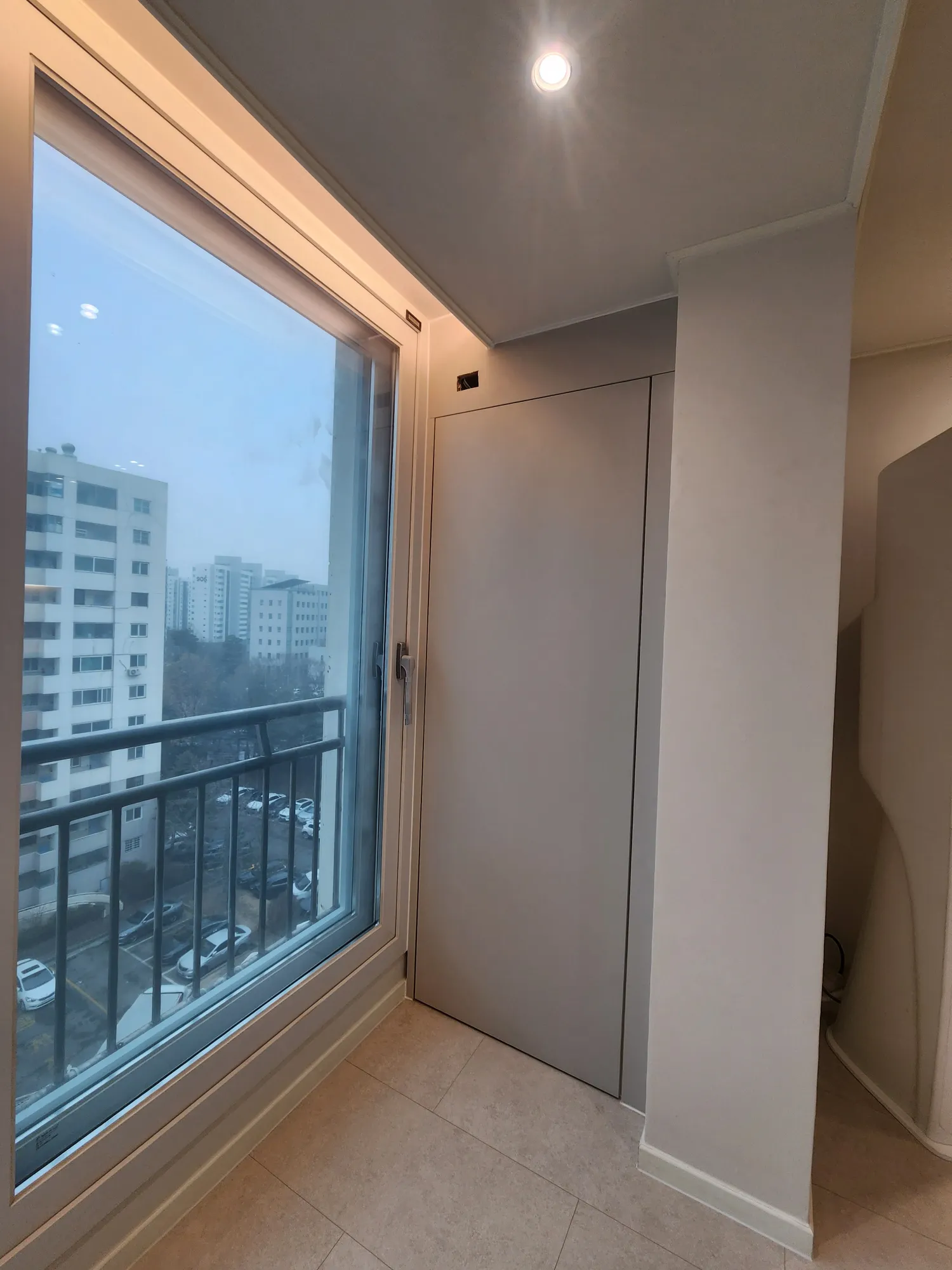 친구 집 전체 철거부터 전선, 목공, 샷시, 타일, 필름, 가구까지 전부 해서 4,000만원에 해줬는데 들은 말 (11)