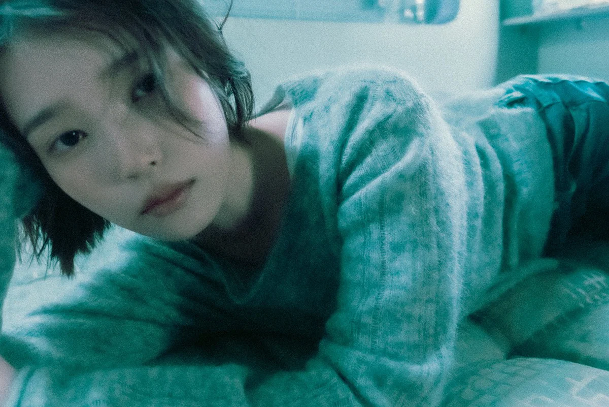 단발사진 공개한 아이유 (4)