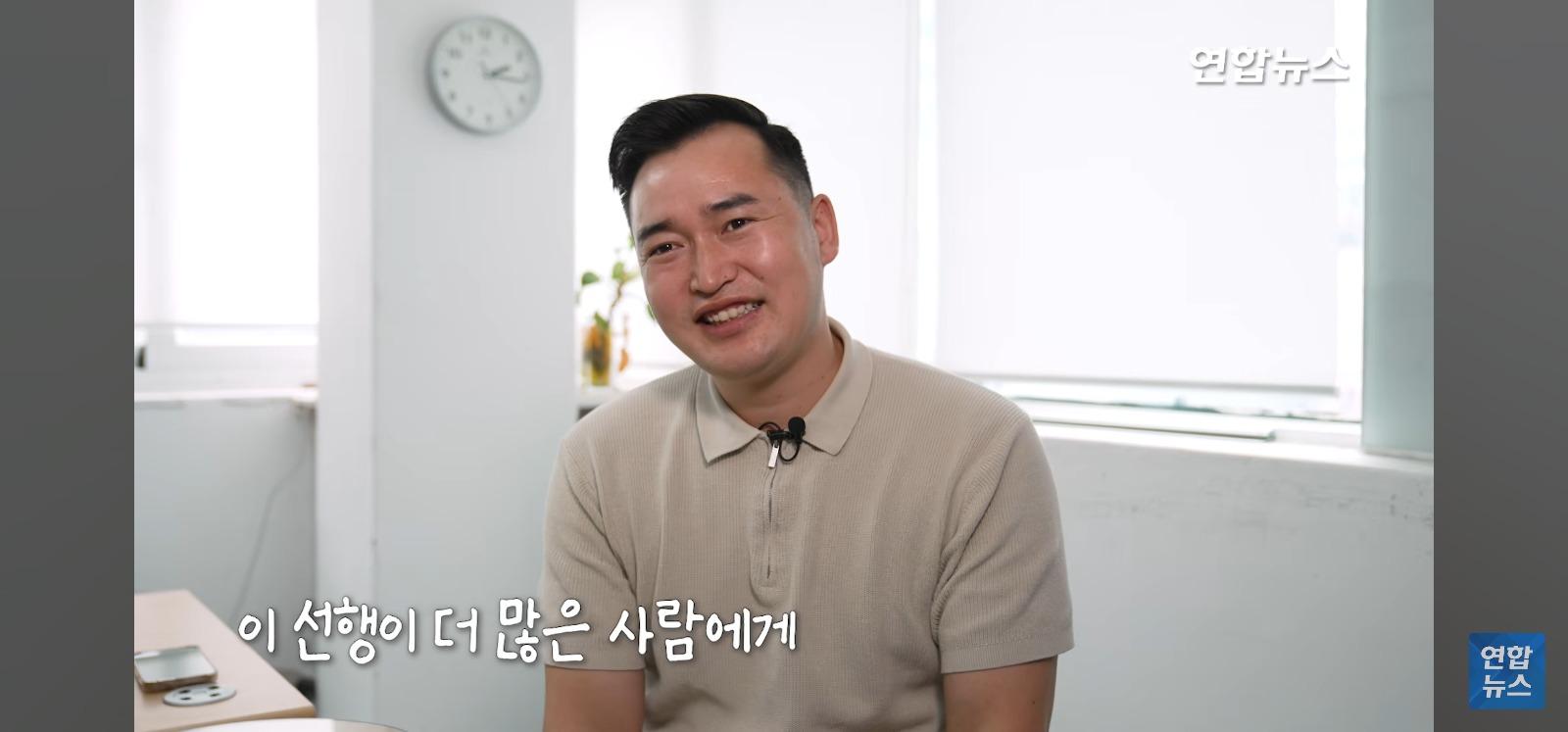 아파트 14층 난간서 비명 (62)