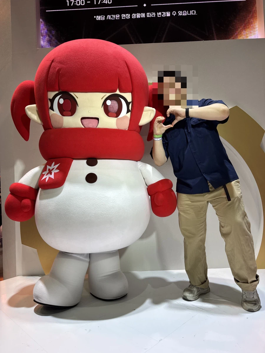나도 코스어랑 사진 찍은거 자랑 (3)