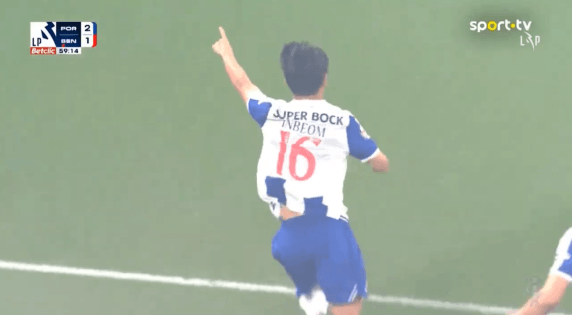 황인범,이한범 데뷔 골 장면들 (2)