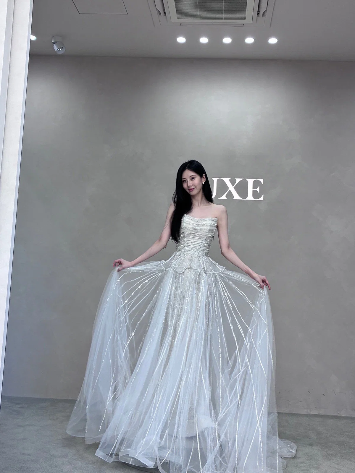서현 인스타에 올라온 시상식 드레스 피팅 사진 (6)
