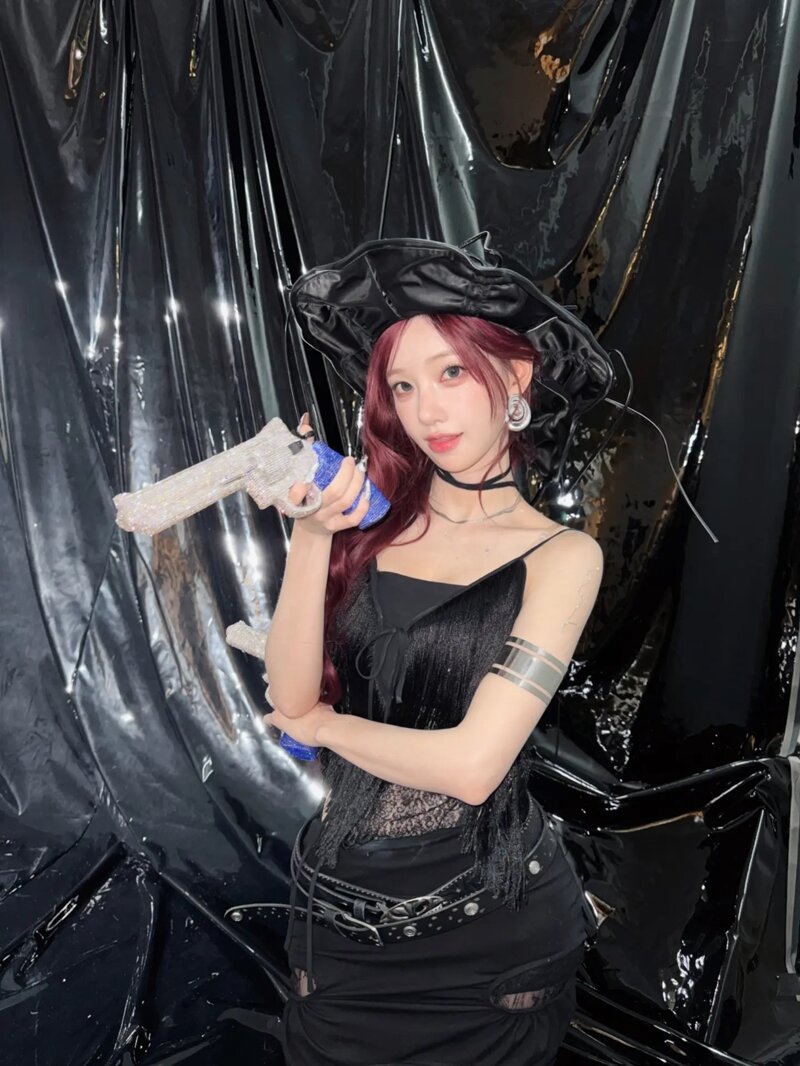 QWER 마젠타 (4)