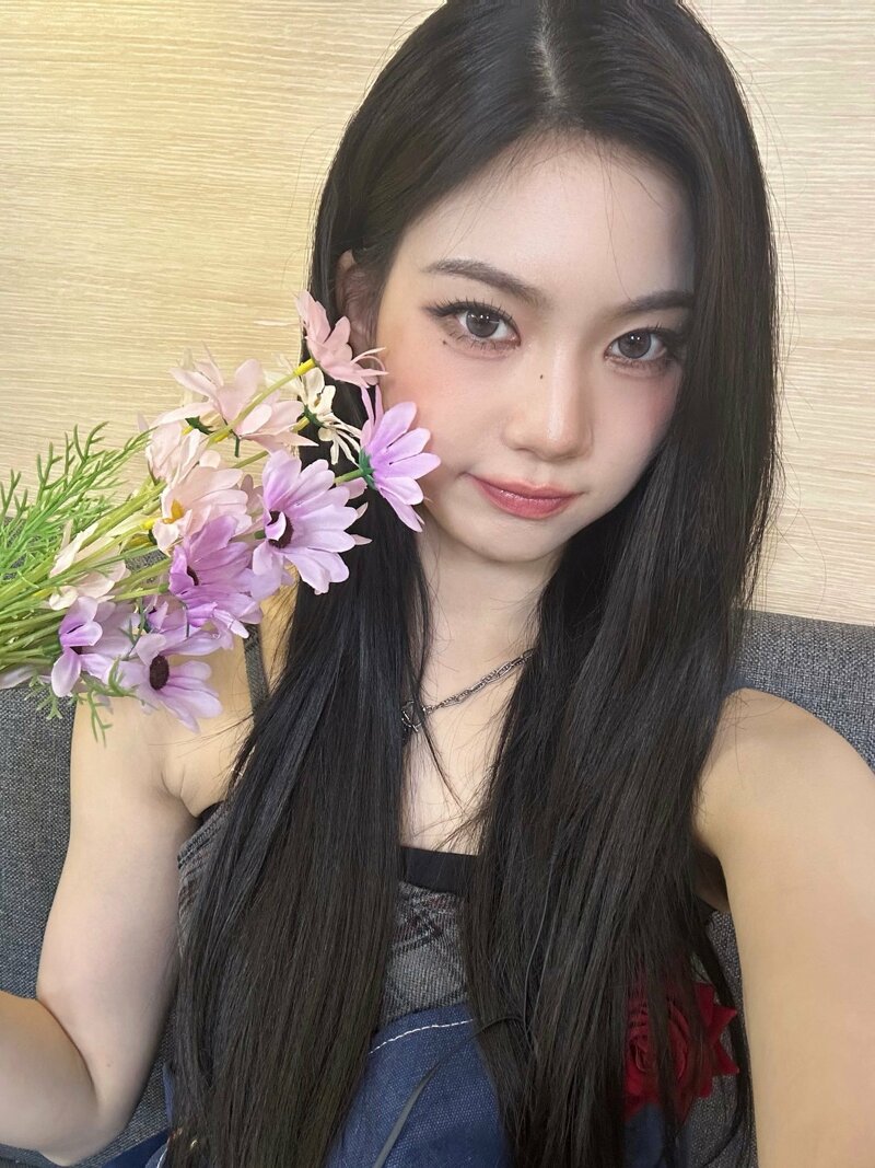 1년전 스테이씨 수민, 아이사 (4)