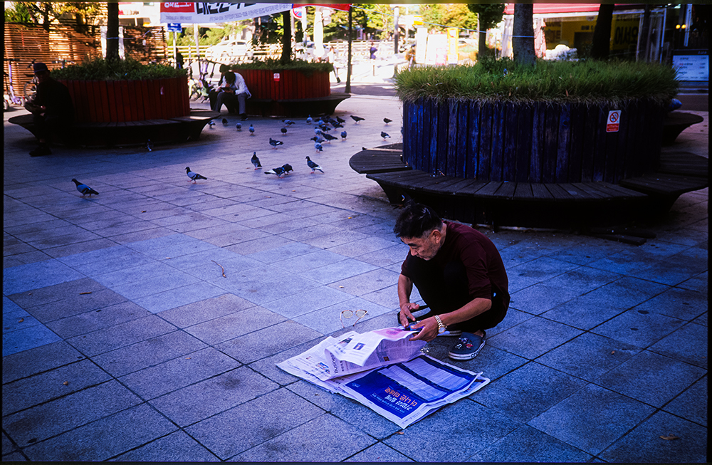 [Velvia50] 지하철 한 정거장 지나서 내림 (9)