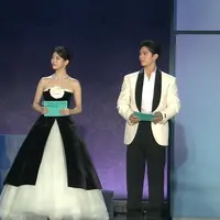수지 반응 좋은 2부 드레스 착장...