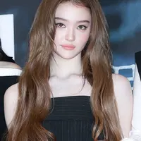 두꺼운 입술 대유행 시대에 얇은 입술이 아름답다고 느끼게 해준 여자