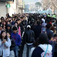 [BTS 컴백] 공연 2시간 전 광화문광장 일대 3만2000명 인파…예상치 못 미칠 듯