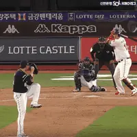 [WBC] 박해민 몸 맞는 공에 환호하다가 기지개 켜는 척 하는 김도영