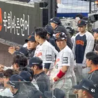 [KBO] 9회말 선수가 비디오판독 요청했는데 무시한 한화 김경문 감독